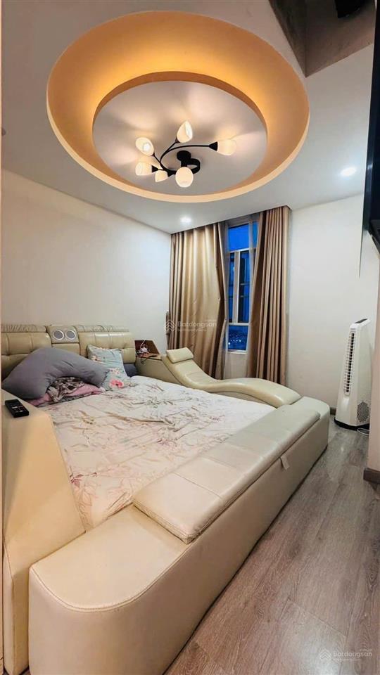 Bán căn hộ chánh hưng  giai việt, 3pn 146m2. full nội thất đẹp 7,4 tỷ all in.