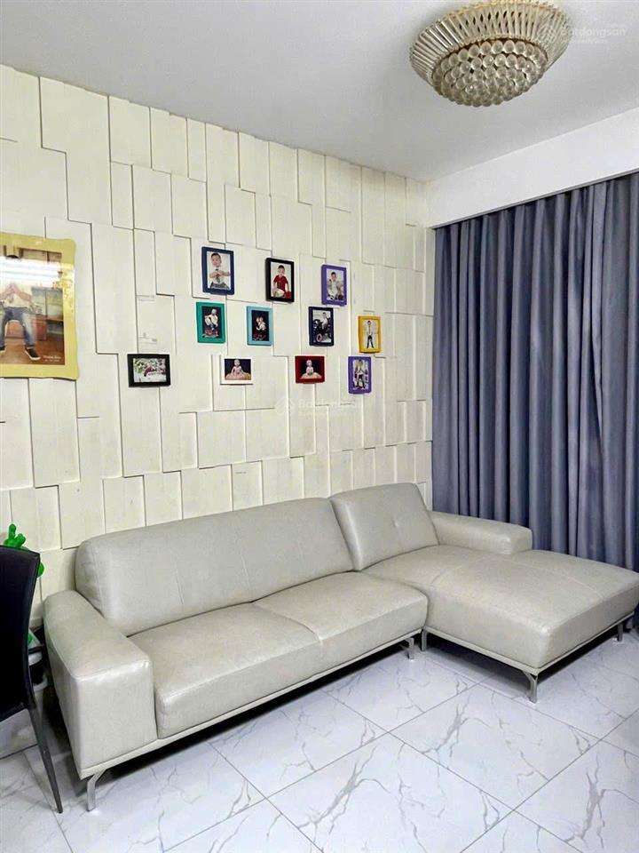 Chị chủ nhờ bán central plaza  2pn, 71m2, giá chỉ 6,4 tỷ
