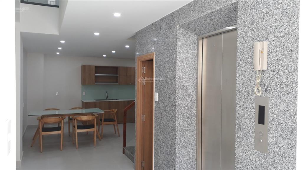 Cho thuê tòa nhà 4 tầng đường trần xuân soạn 8pn 8wc | 400m2 | 50 triệu/tháng
