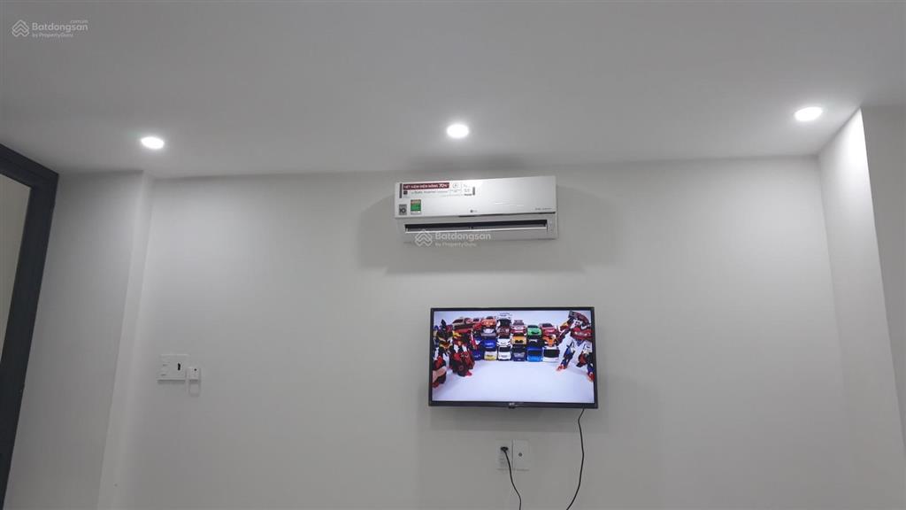 Cho thuê tòa nhà 4 tầng đường trần xuân soạn 8pn 8wc | 400m2 | 50 triệu/tháng