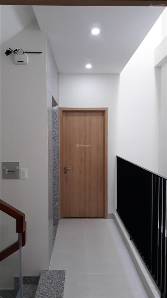 Cho thuê tòa nhà 4 tầng đường trần xuân soạn 8pn 8wc | 400m2 | 50 triệu/tháng