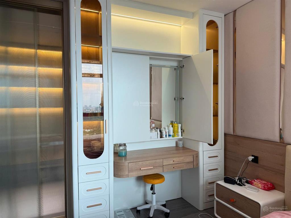 Căn hộ siêu đẹp cho thuê 3pn, 120 triệu thôi à, 180m2 view đẹp tại the vista an phú, q2, hcm