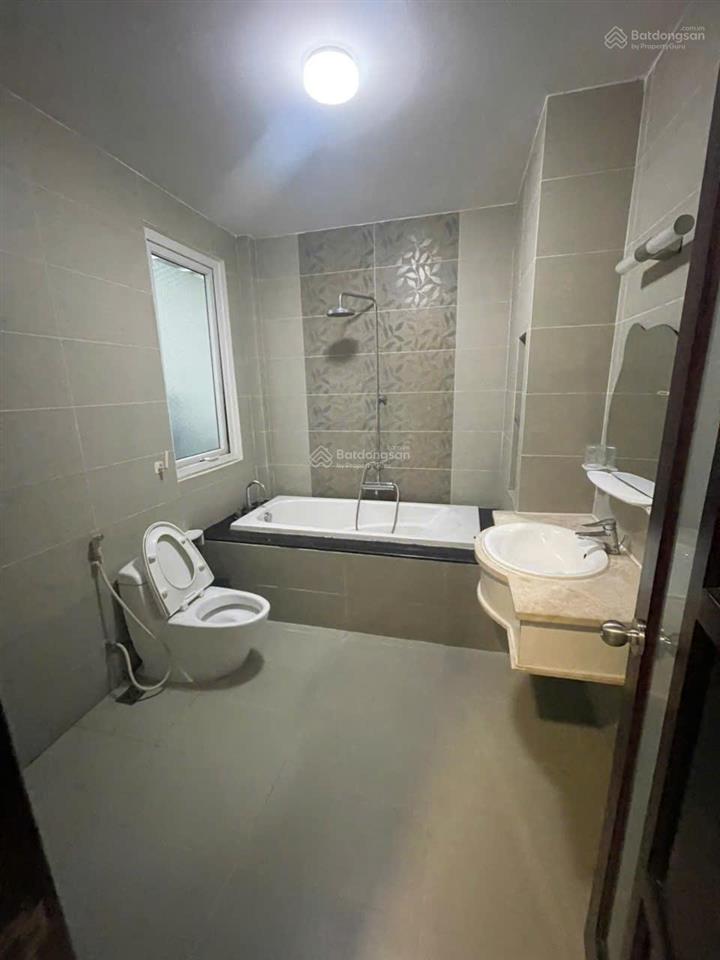 Cho thuê tòa nhà tại hoàng trọng mậu, 79 triệu, 100m2, 8pn