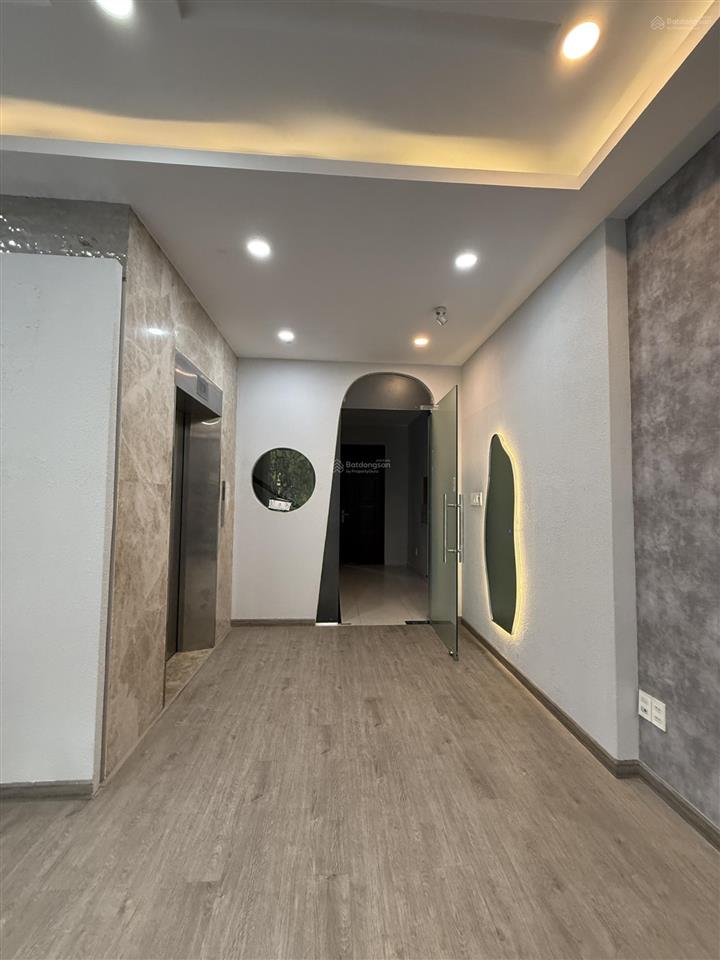 Cho thuê tòa nhà tại hoàng trọng mậu, 79 triệu, 100m2, 8pn
