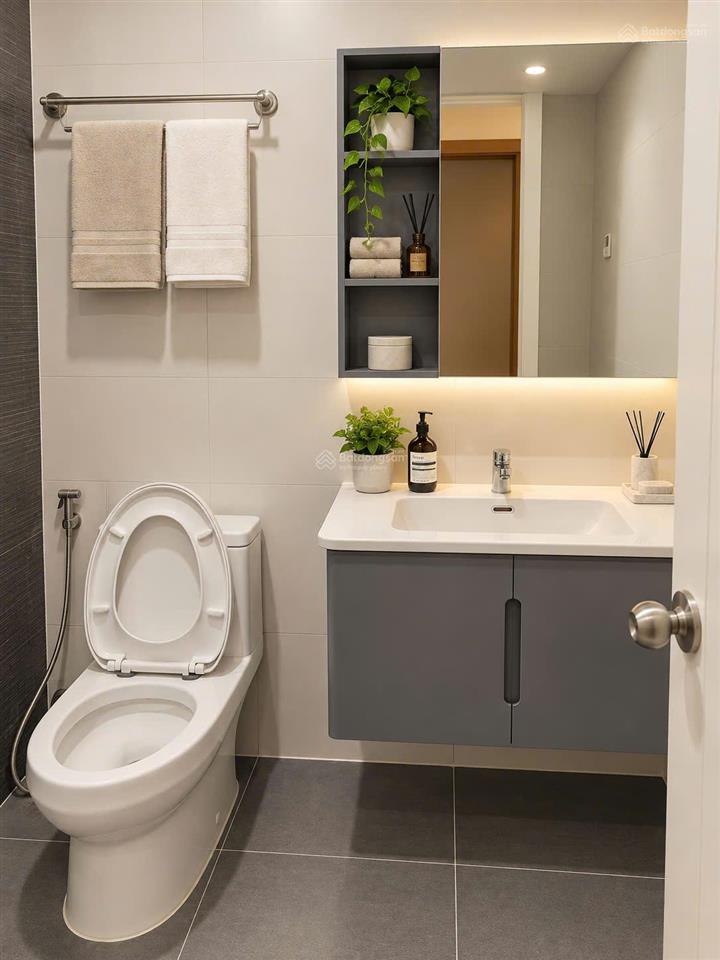 Cho thuê căn hộ 2pn, 2wc, 88m2 tại tropic garden, giá tốt, hot!