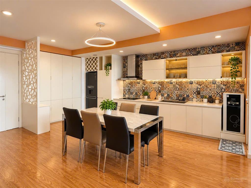 Cho thuê căn hộ 2pn, 2wc, 88m2 tại tropic garden, giá tốt, hot!