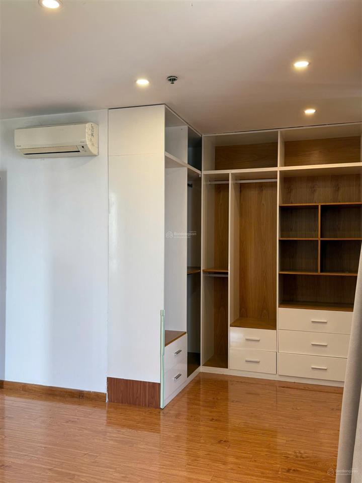 Cho thuê tropic garden 2pn 112m², nội thất cơ bản, giá 25 triệu/tháng