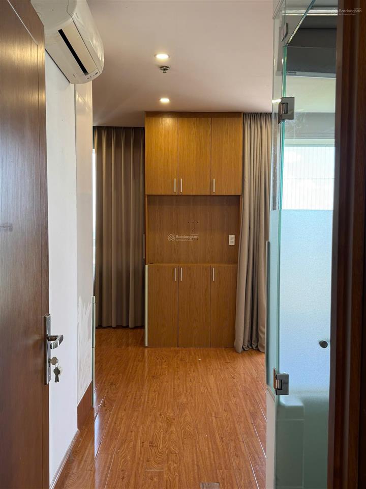 Cho thuê tropic garden 2pn 112m², nội thất cơ bản, giá 25 triệu/tháng