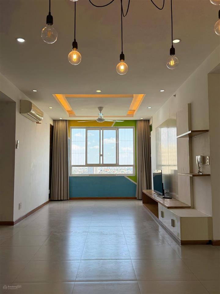 Cho thuê tropic garden 2pn 112m², nội thất cơ bản, giá 25 triệu/tháng