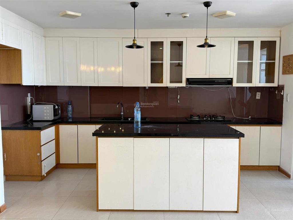 Cho thuê tropic garden 2pn 112m², nội thất cơ bản, giá 25 triệu/tháng