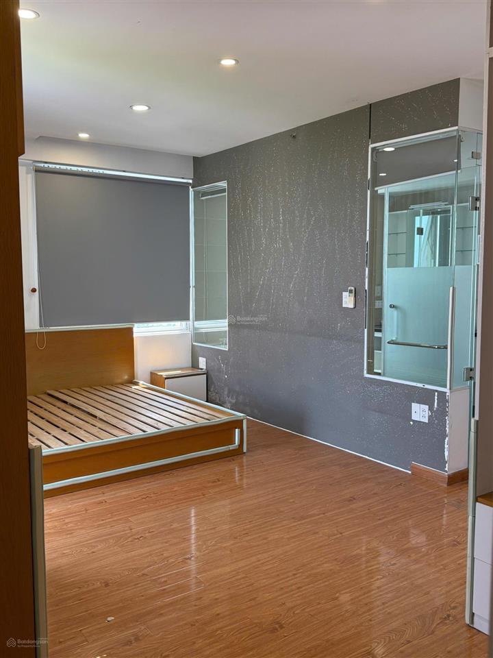 Cho thuê tropic garden 2pn 112m², nội thất cơ bản, giá 25 triệu/tháng