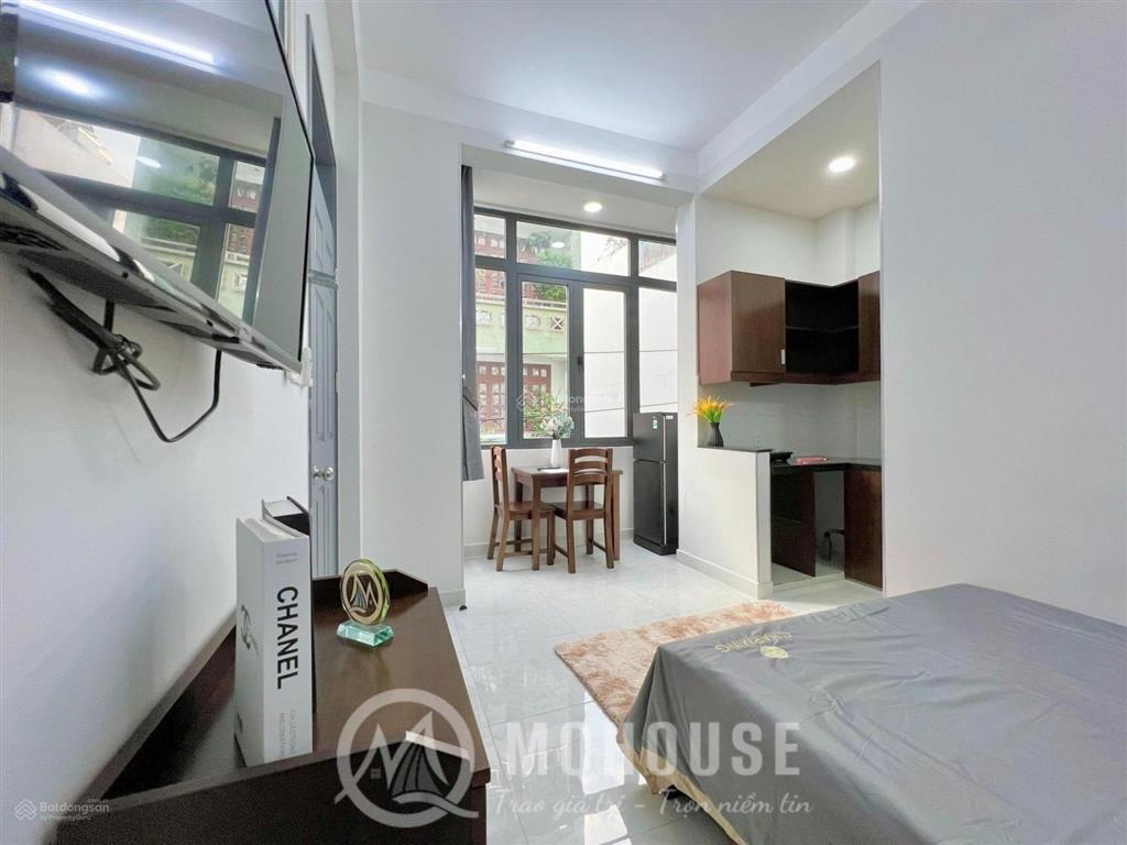Phòng cửa sổ trời full nt ngay công viên gia định, khu sân bay, thang máy