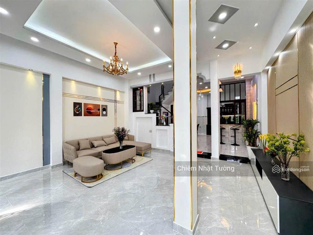 Nhà xây như biệt thự, mặt tiền đường, 3 tầng đẹp lung linh, 6m x 16m, tặng full nội thất,