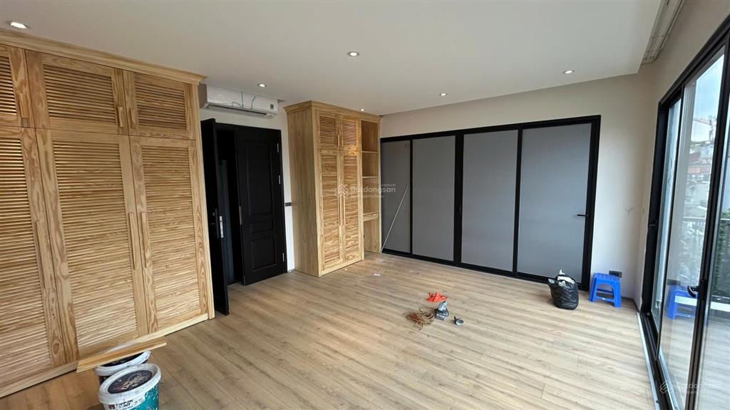 Hoàn kiếm 79 tỷ, 90m2, mt 8m, mặt phố trần quốc toản, lô góc 3 thoáng, 6 tầng thang máy + sân vườn