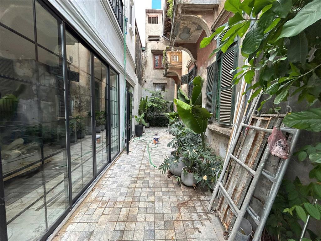 Hoàn kiếm 79 tỷ, 90m2, mt 8m, mặt phố trần quốc toản, lô góc 3 thoáng, 6 tầng thang máy + sân vườn