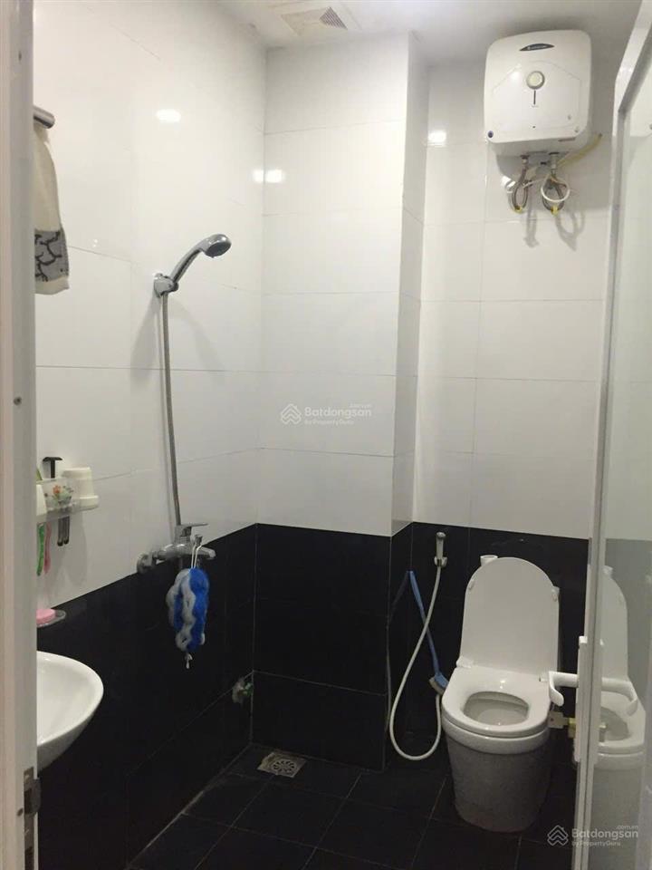 Bán nhanh nhà 6 tầng tại khu phân lô học viện chính trị (ngõ 12 ngô quyền), ô tô đỗ trong nhà