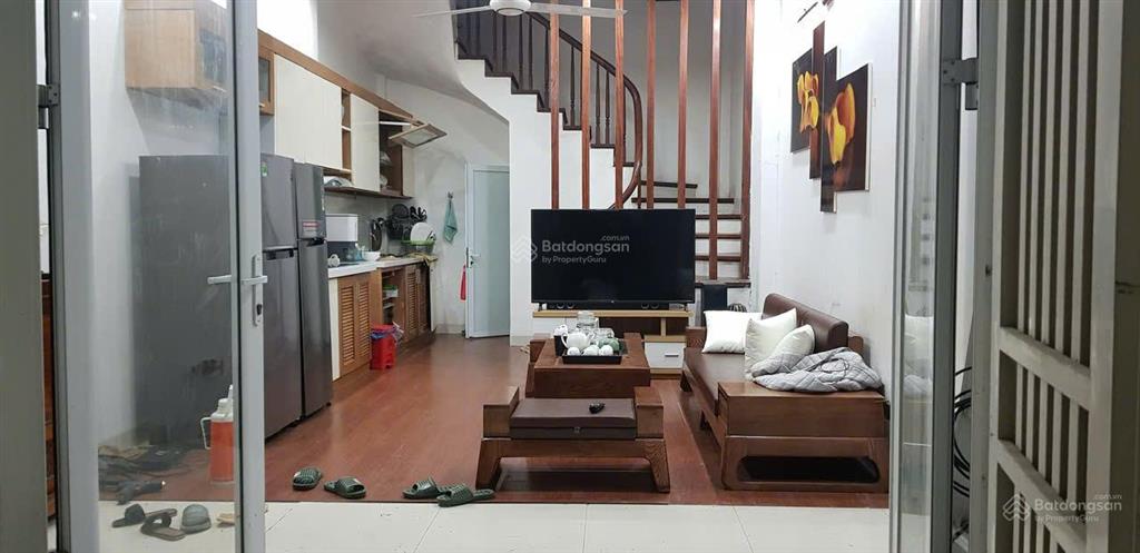 Bán nhanh nhà 6 tầng tại khu phân lô học viện chính trị (ngõ 12 ngô quyền), ô tô đỗ trong nhà