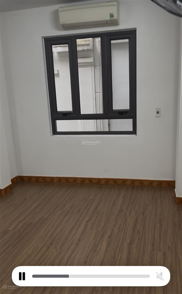 Cho thuê cả nhà 4 tầng phố thanh lân