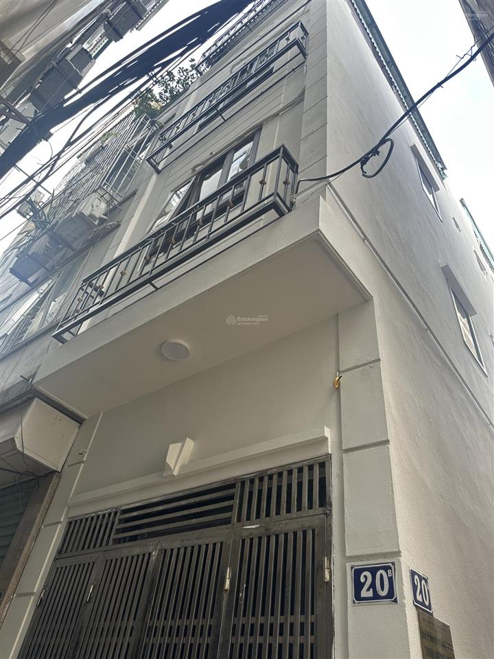 Cho thuê cả nhà 4 tầng phố thanh lân