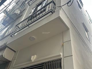 Cho thuê cả nhà 4 tầng phố thanh lân