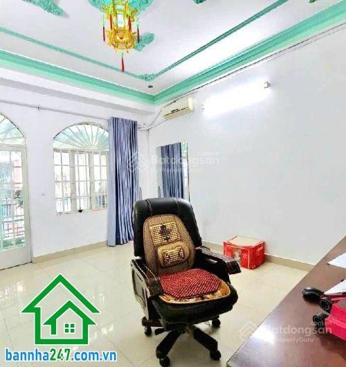 Chỉ 9,8 tỷ (tl) hxh thông  nguyễn cửu đàm dt 100m (6.2 14)m  nở hậu 7.2m  3pn  3wc