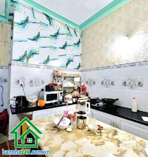 Chỉ 9,8 tỷ (tl) hxh thông  nguyễn cửu đàm dt 100m (6.2 14)m  nở hậu 7.2m  3pn  3wc