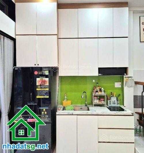 Chỉ 4,85 tỷ nhà 3 tầng đúc kiên cố hẻm 4m an ninh 2pn 3wc nhà đẹp gọn gàng, công năng đầy đủ