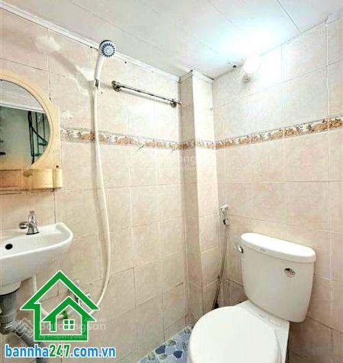 Chỉ 2,7 tỷ nhà trung tâm tân bình phạm văn hai sát nhà thờ vinh sơn 2 tầng 2pn