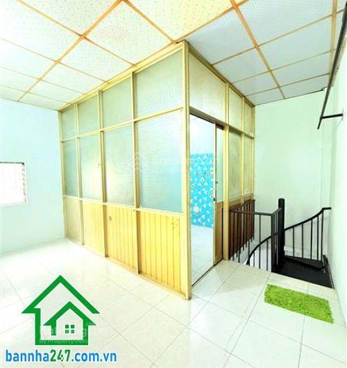 Chỉ 2,7 tỷ nhà trung tâm tân bình phạm văn hai sát nhà thờ vinh sơn 2 tầng 2pn
