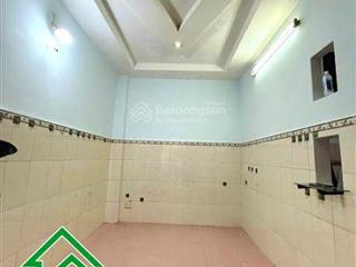 Chỉ 2,7 tỷ nhà trung tâm tân bình phạm văn hai sát nhà thờ vinh sơn 2 tầng 2pn