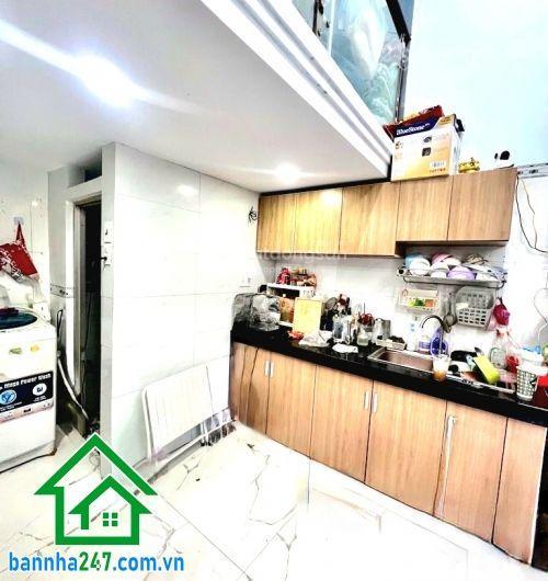 Chỉ 2,85 tỷ hxh thông nhà đẹp full nội thất hxh hoàng xuân nhị  gần nhà thờ giáo xứ phú hòa