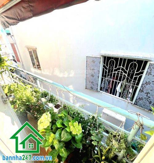 Chỉ 2,85 tỷ hxh thông nhà đẹp full nội thất hxh hoàng xuân nhị  gần nhà thờ giáo xứ phú hòa