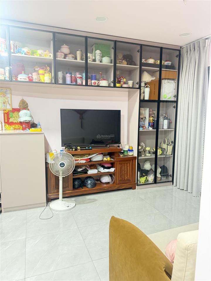 Cần bán căn hộ legacy chính chủ