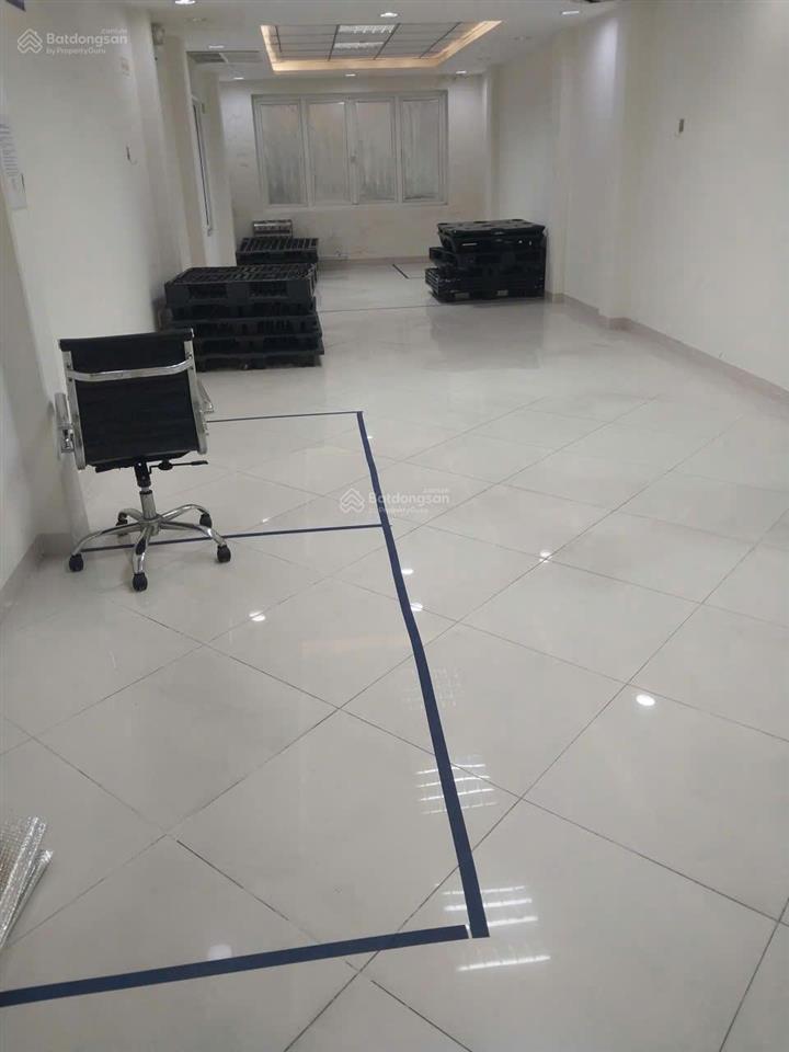 Cho thuê nhà mặt phố, nguyên căn. giá 40 triệu/tháng. mặt tiền đường ba vì (quận 10 cũ)