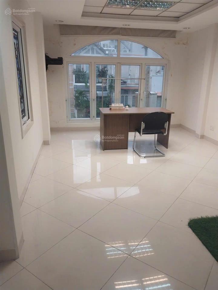 Cho thuê nhà mặt phố, nguyên căn. giá 40 triệu/tháng. mặt tiền đường ba vì (quận 10 cũ)