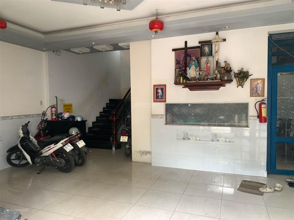 Nhà 4 tầng  ngang 7m  hẻm xe tải thông 1 sẹc  dương quảng hàm gv  12tỷ (tl)