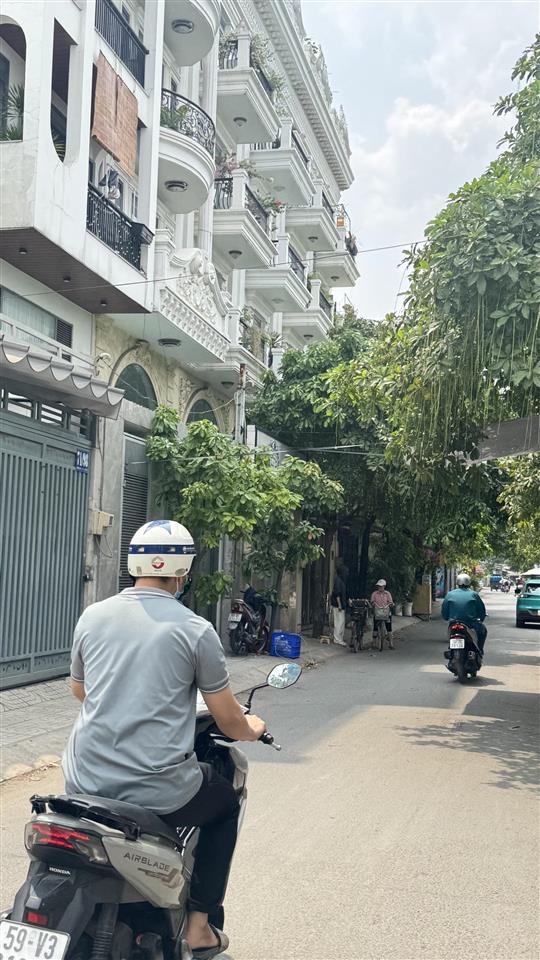 Nhà thật 100% hẻm xe hơi thông 40.9m2 2 tầng gần thống nhất giá tốt