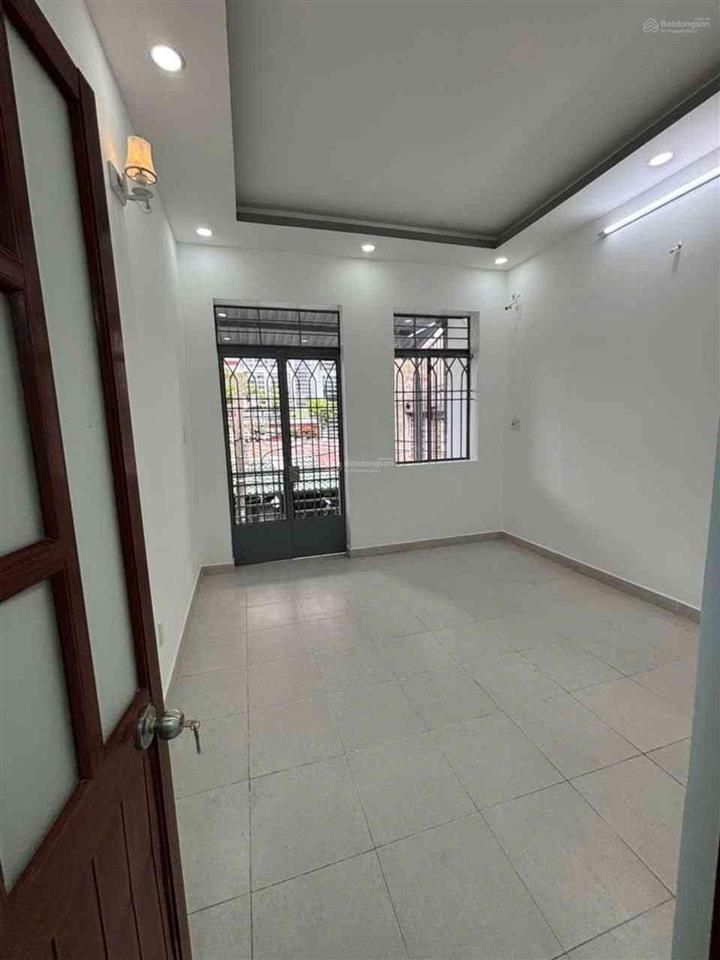 Nhà riêng gần emart phan huy ích tài chính nhỉnh 4