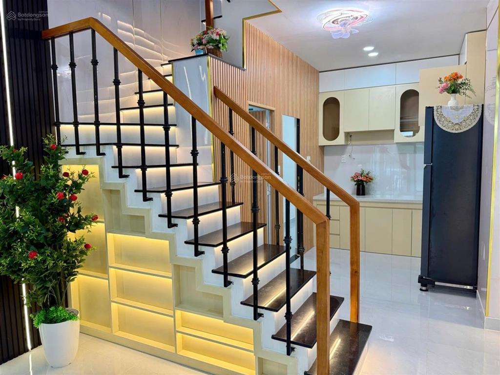 Nhà có phòng ngủ trệt ông bà ở thoải mái!
