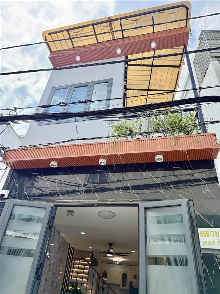 Nhà có phòng ngủ trệt ông bà ở thoải mái!