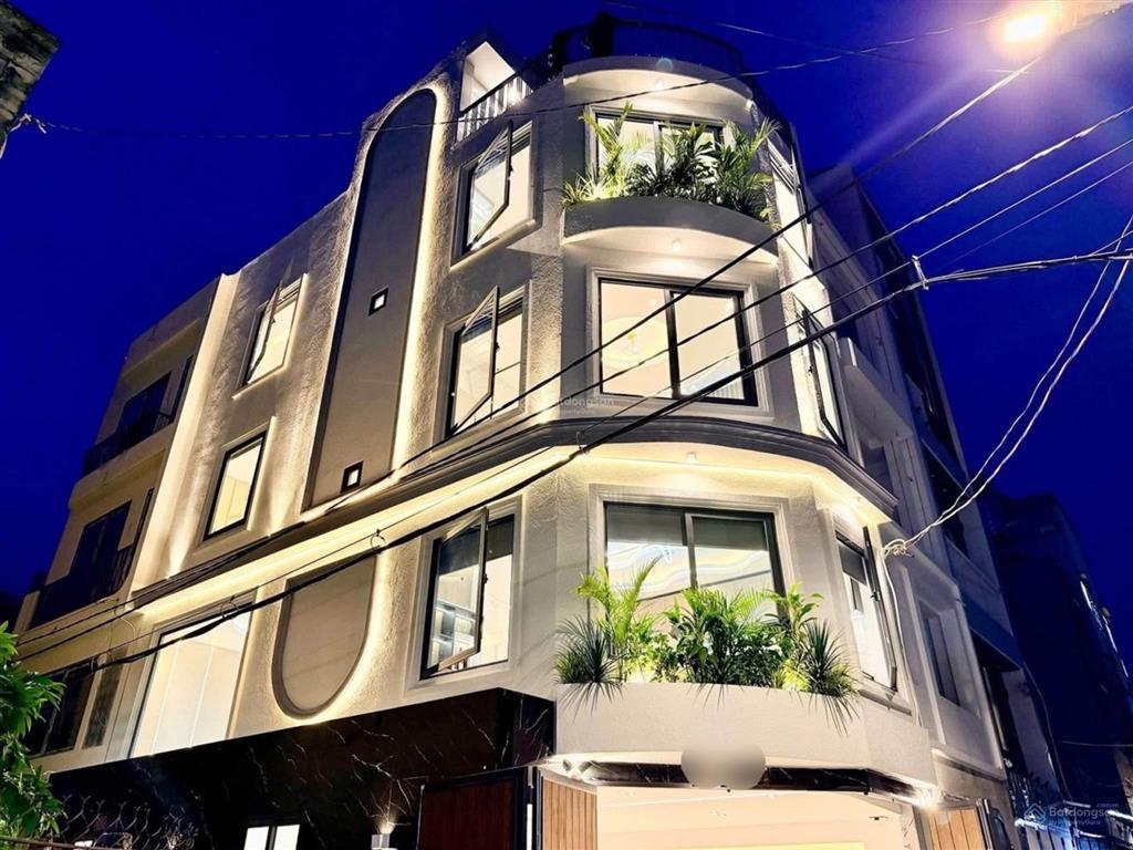 Mua nhà cho gia đình ưu tiên sự thoải mái, căn góc 2 mặt thoáng, ô tô đậu ngay trong nhà!