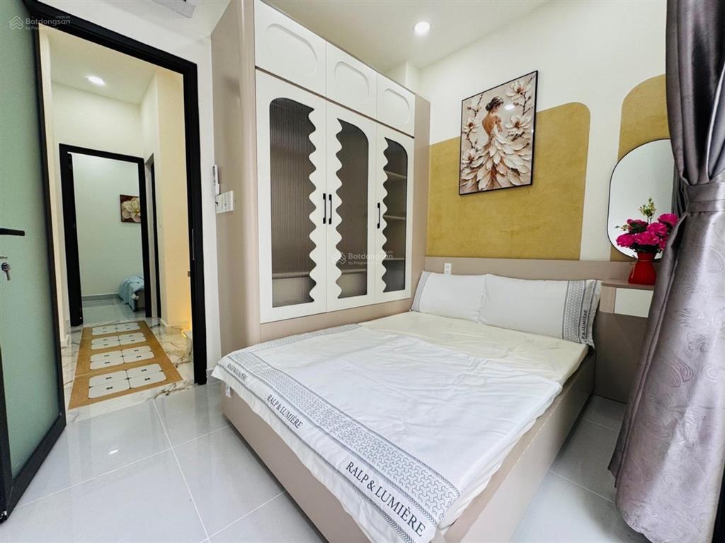 Tầm 3 nhà 3 tầng, full nội thất, sổ sách chỉnh chu!