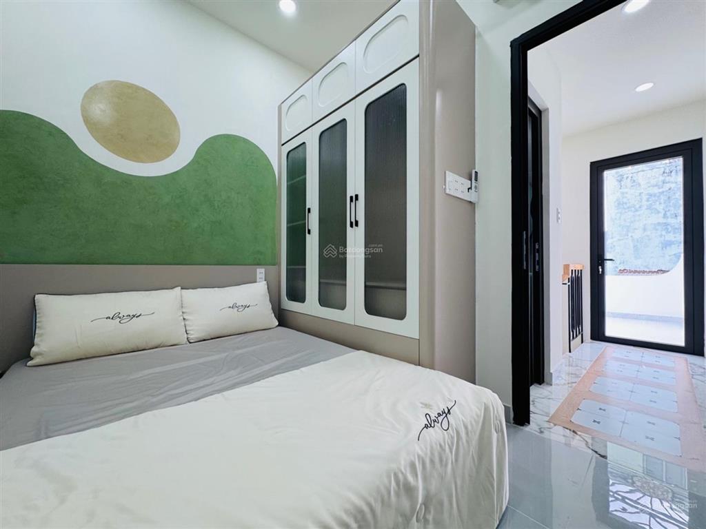 Tầm 3 nhà 3 tầng, full nội thất, sổ sách chỉnh chu!