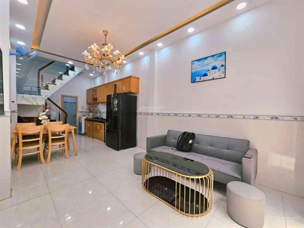Tầm 3 tỷ mua nhà riêng, nội thất có sẵn, dọn vào ở ngay!
