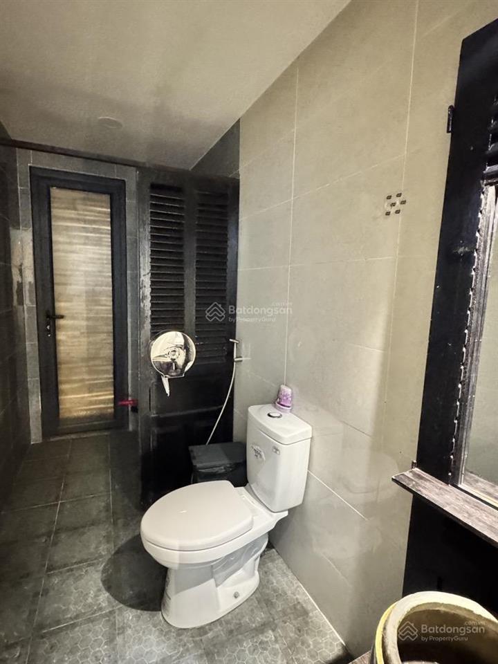 99m nở hậu hẻm ô tô thông nhà đang kinh doanh spa!