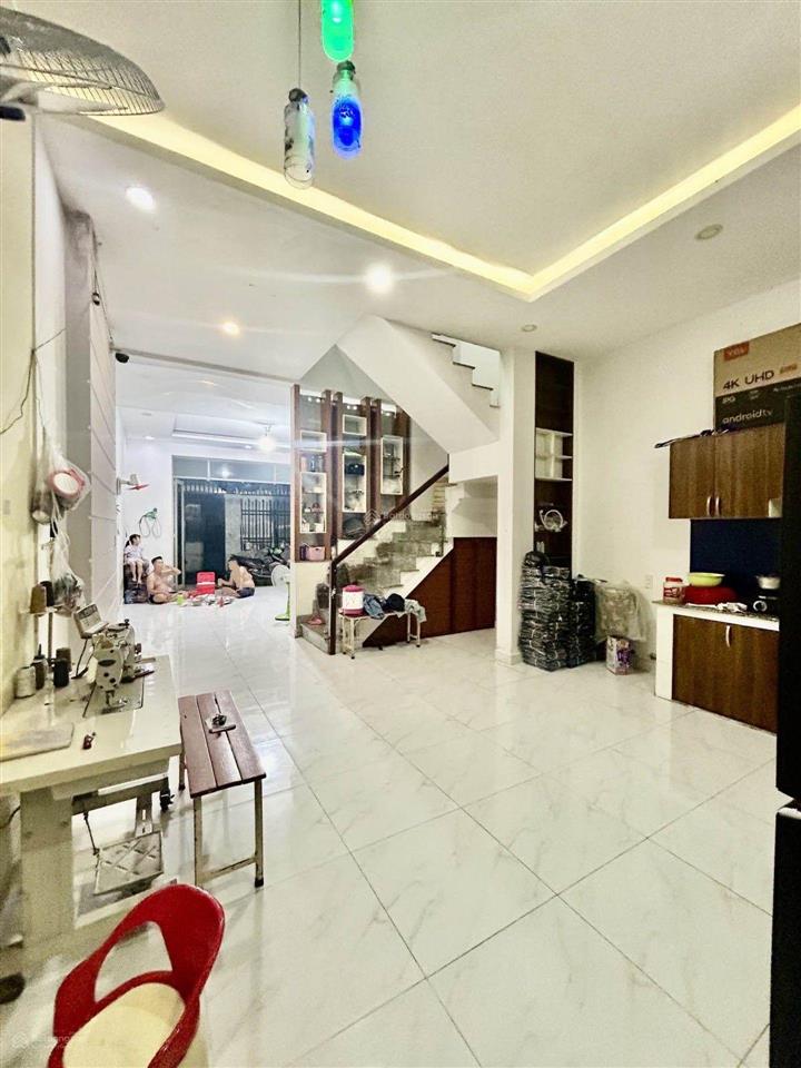 Hoà bình tô hiệu sát đầm sen 5mx16m 2 tầng đường xe tải thông kinh doanh buôn bán được