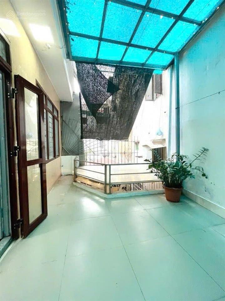Xã đàn  dân xây 4 ngủ  khung cột  gần phố  60m2  10.8 tỷ