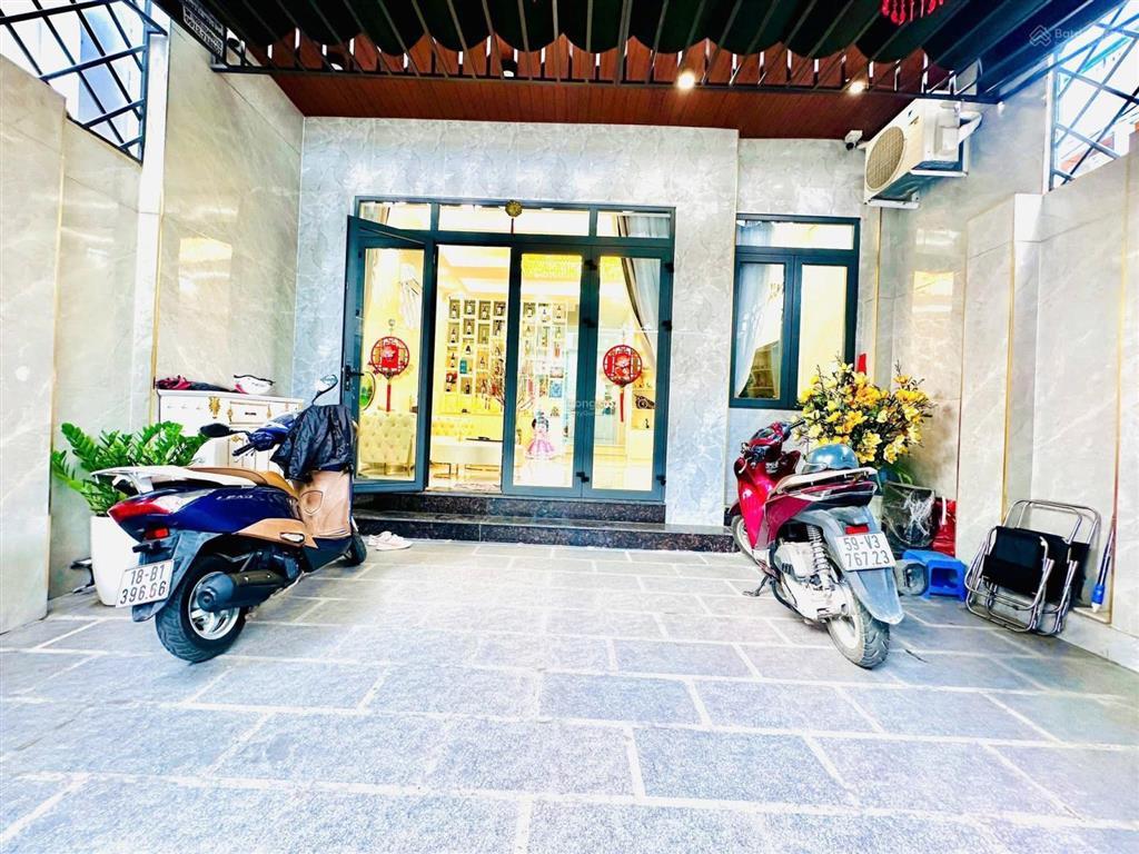 Bán nhà giá ngộp tại quận 6 đường hậu giang, 80m2/ 5 tỷ 2, sổ hồng riêng chính chủ.