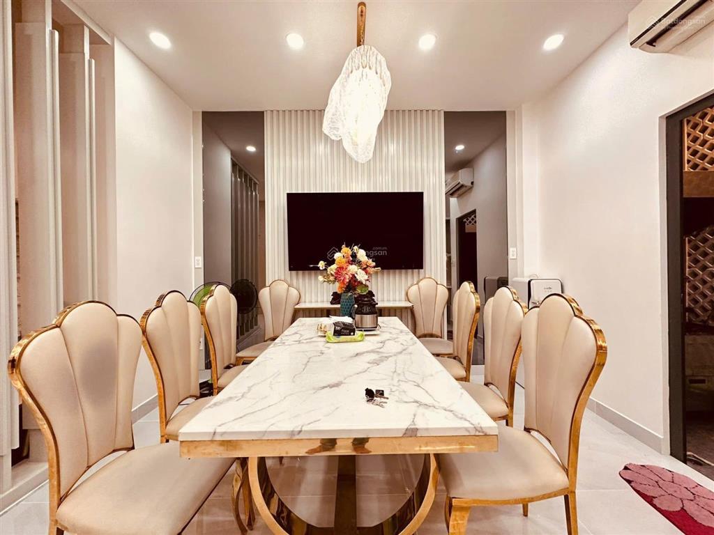 Bán nhà giá ngộp tại quận 6 đường hậu giang, 80m2/ 5 tỷ 2, sổ hồng riêng chính chủ.