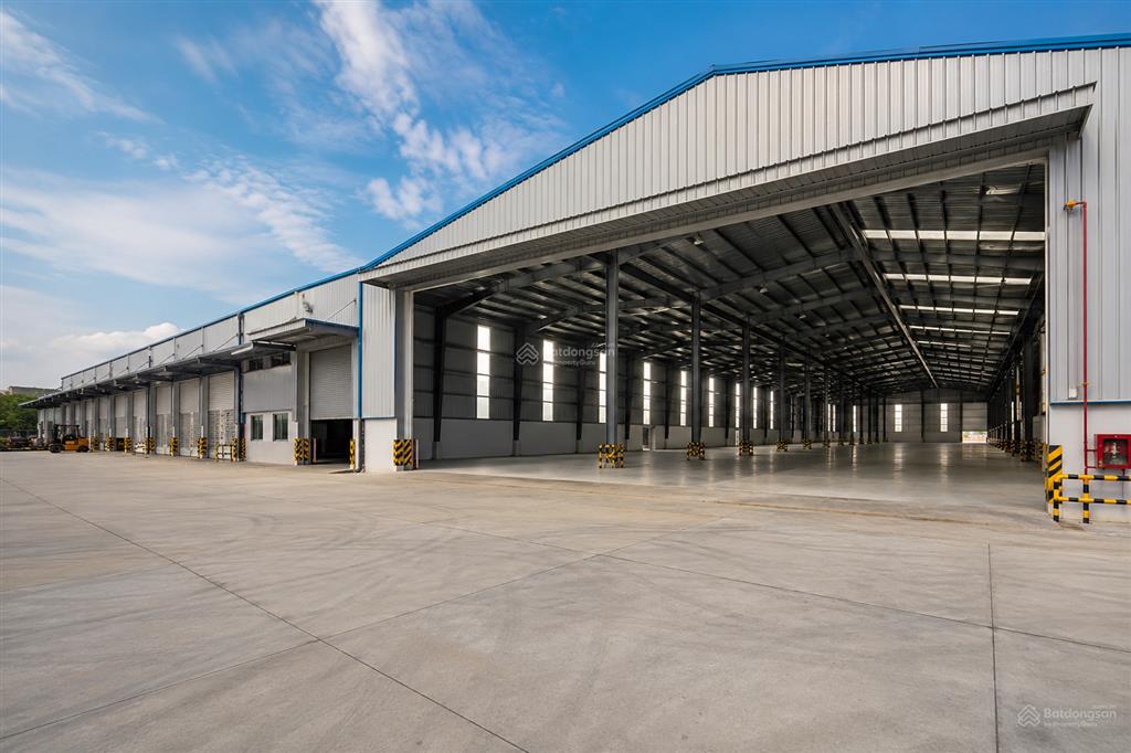 Cho thuê nhà kho 1.800m2 trong kcn hòa cầm  giá chỉ 50k/m2/th